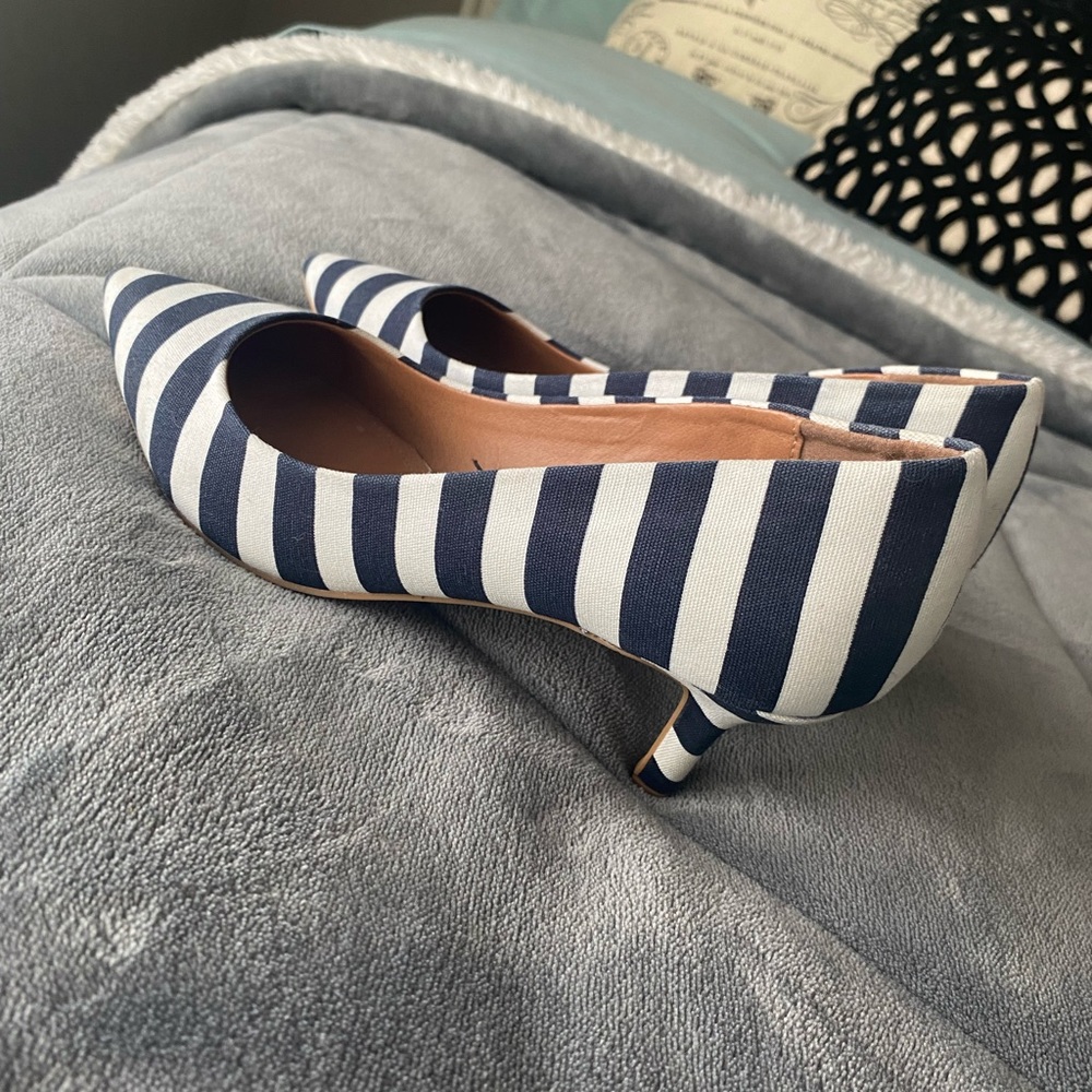 Size 7, H&M 2” heels, white and navy stripes, pointed toe.